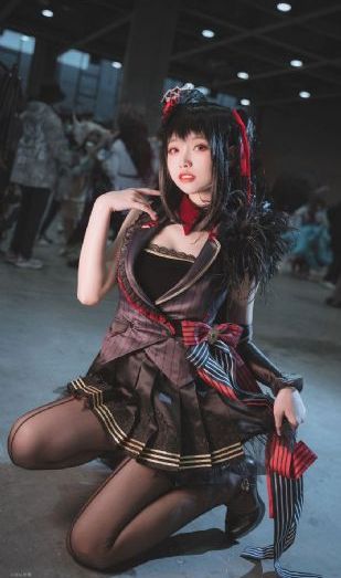赤裸的美奈子