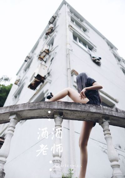 极品校花挺进后臀呻吟视频