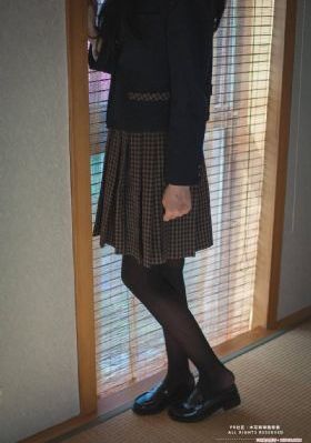 26岁女高中生动漫