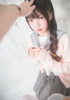 意大利多娜泰拉三点